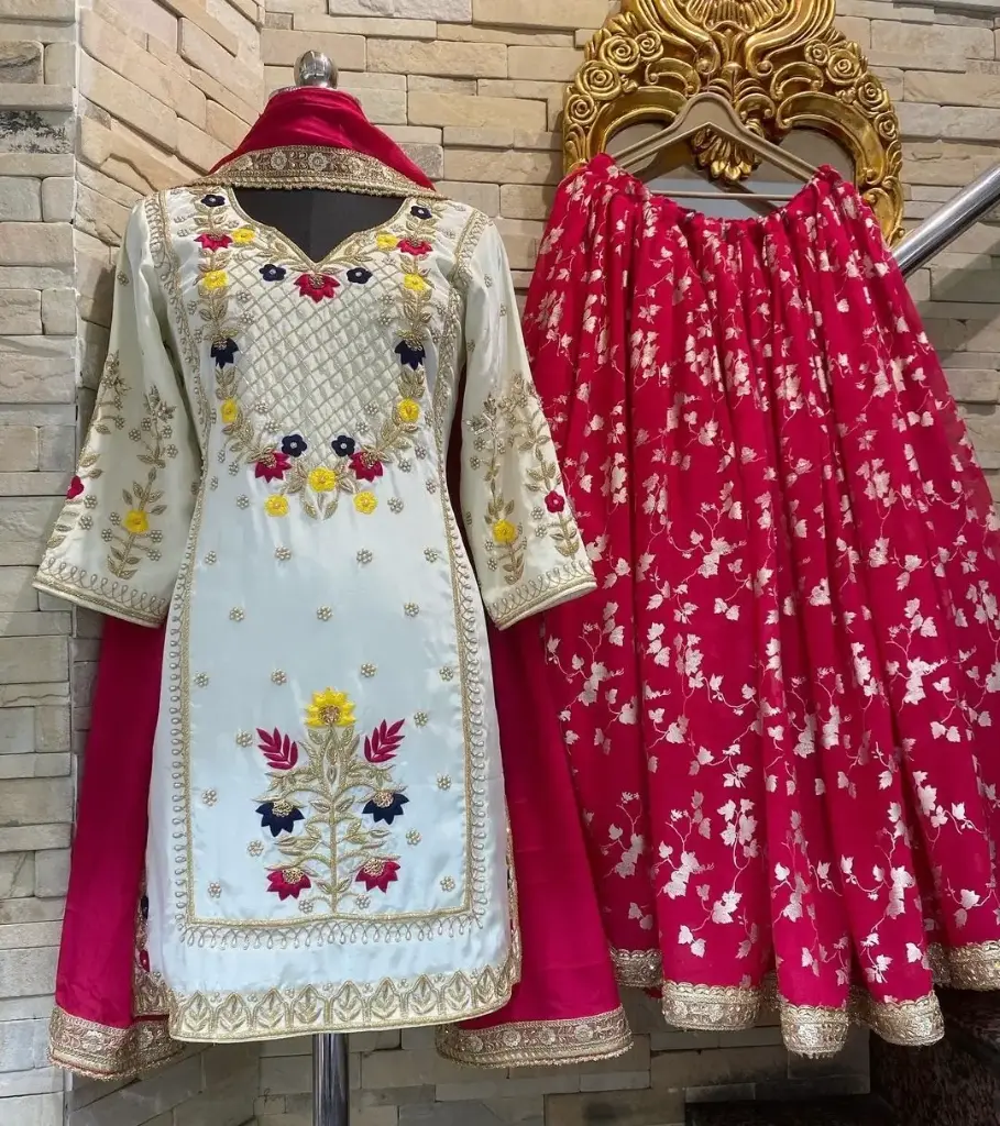 Jaago Outfit